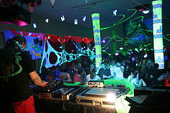 img_4523_shiva_jorg_dance_floor_lasers_medium.jpg