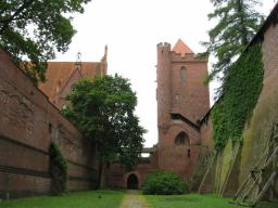 img_6554_malbork_vallihauta_medium.jpg