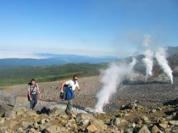 Vaeltamassa Daisetsuzanin kansallispuistossa.